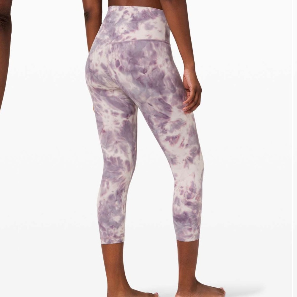 Lululemon Align Crop 21" *Diamond Dye
Diamond Dye Pink Bliss Graphite Purple
